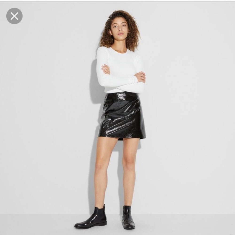 Theory patent leather skirt ❤️❤️